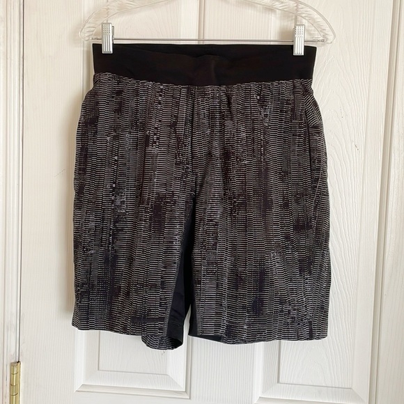 Lululemon Mens The Short Matchstick Asphalpt Grey Lined Active Gym Short sz M - Picture 2 of 10